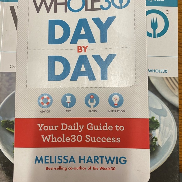 The Whole 30 Cookbook and Guidebook - Picture 1 of 4